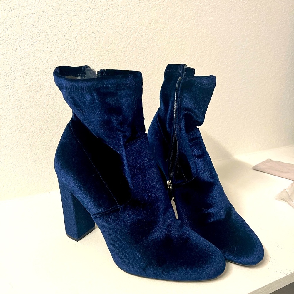 Steve Madden blue velvet booties